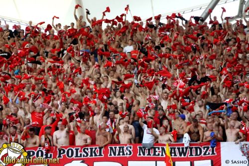Вначале это показалось нам еще одним, несерьезным и незначительным весельем, но со временем выяснилось, что идея Interia и RMF FM создать базу данных о популярности футбольных клубов была очень популярна в Польше